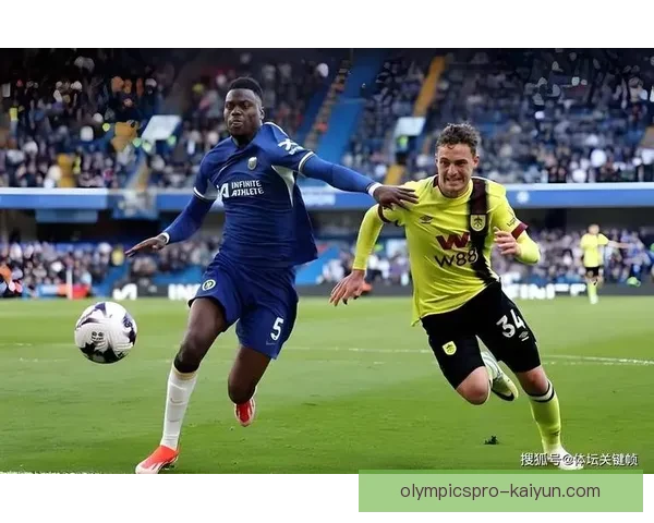 英超米基·范德芬状态回暖，近期表现值得关注