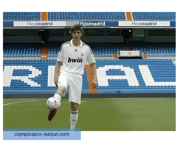 菲戈在皇马时期表现稳健，成为球队历史上重要的一员。